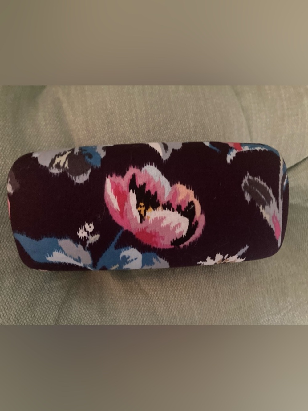 Vera BradleySunglass Case